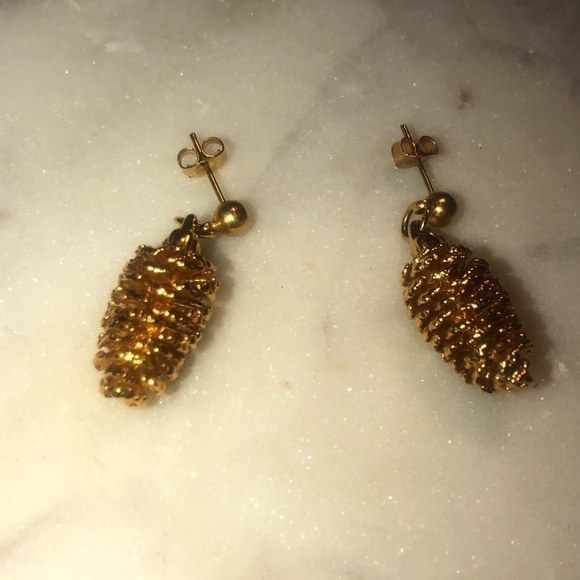 GOLD Tone Pinecone Stud Earrings 1.1” - Picture 2 of 6